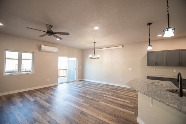 Building Photo - 4328 Beech Street