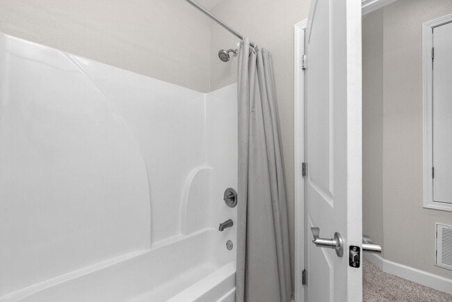 Building Photo - 3514 Mossy Oak Villas Cir