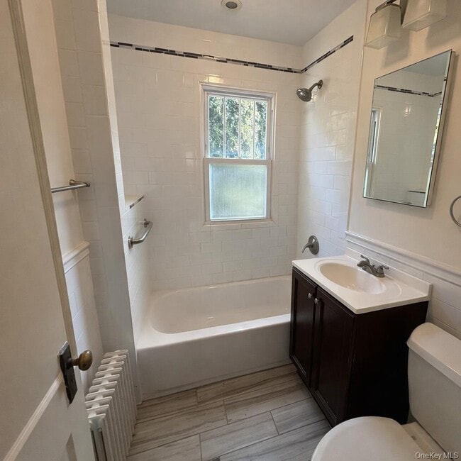 Building Photo - 41 Washington Pl