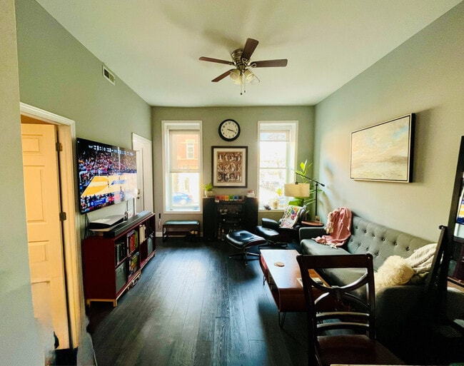 Building Photo - 1300 N Greenview Ave