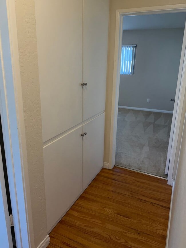 Building Photo - 1514 Chalcedony-