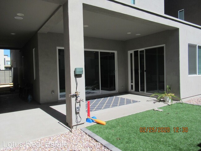 Building Photo - 3 br, 2.5 bath House - 6815 E Orion Dr