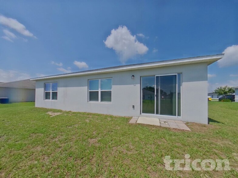 Building Photo - 2244 Gladiolus Ln