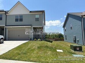 Building Photo - 1725 Bennett Vlg Dr
