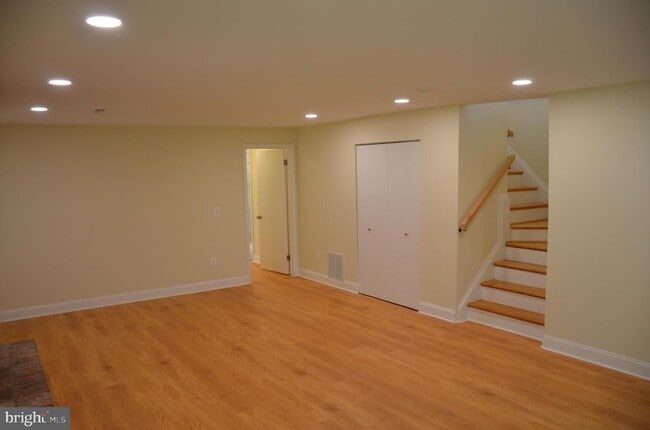 Building Photo - 9012 Paddock Ln