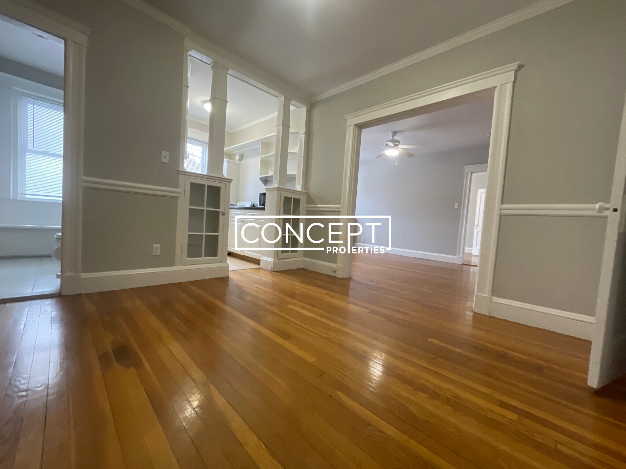 Building Photo - 11 Gray St