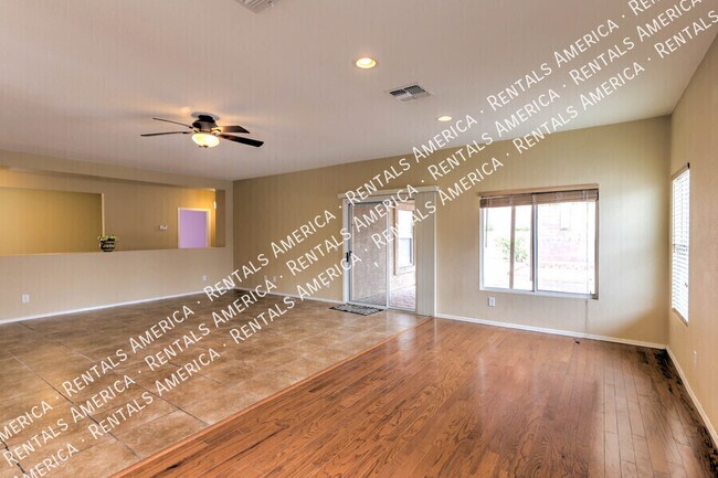 Building Photo - 3647 E Mecate Rd