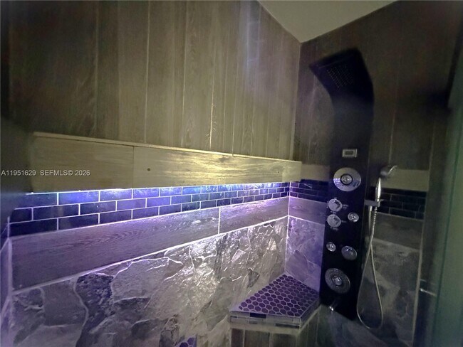 Building Photo - 1439 Captains Walk