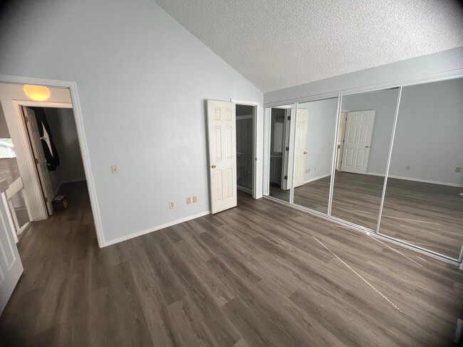 Building Photo - 10157 E Peakview Ave
