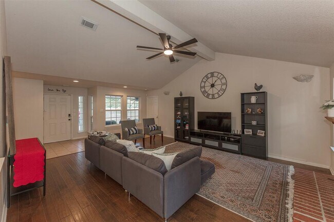 Building Photo - 4217 Kellywood Dr