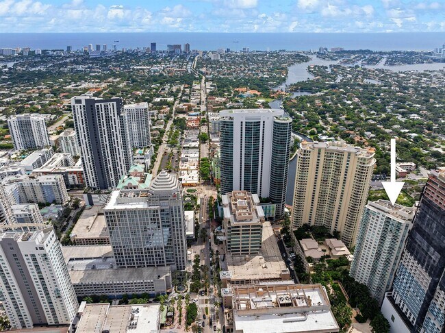 Building Photo - 347 N New River Dr E