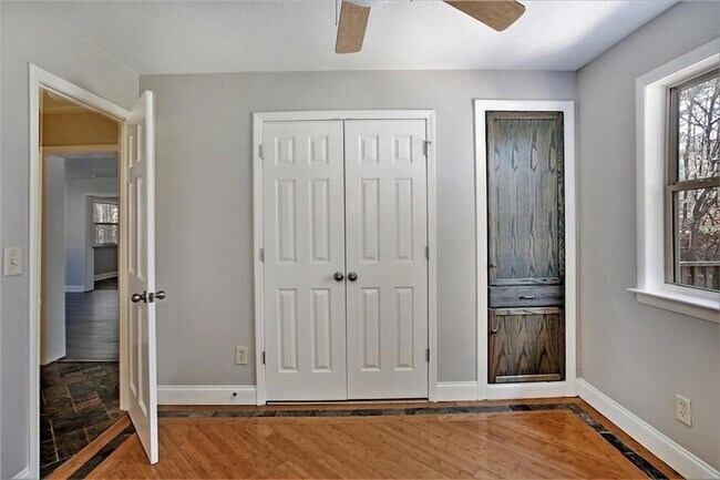 Building Photo - 5345 Sugar Ridge Dr