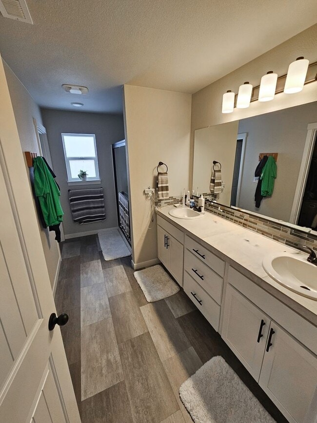 Building Photo - 5590 Mountain Quail Dr S
