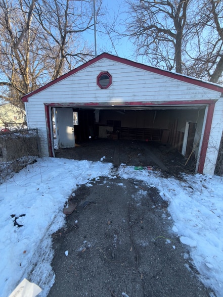 Building Photo - 762 E Alma Ave