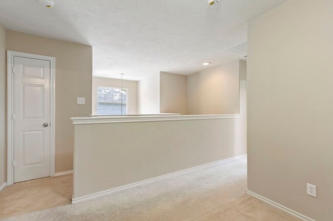 Building Photo - 106 E Stedhill Loop