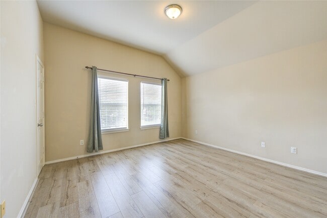 Building Photo - 6018 Royal Hollow Ln