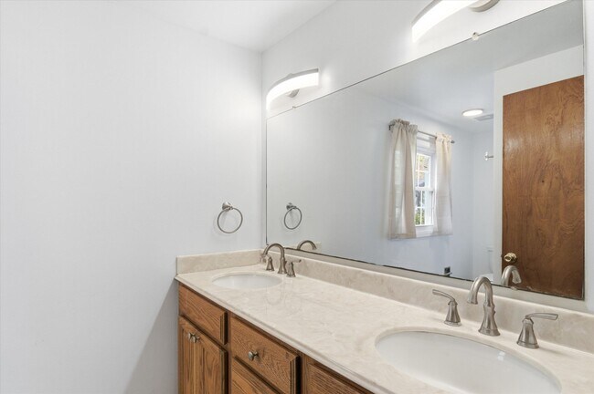 Building Photo - 2825 Tuebingen Pkwy