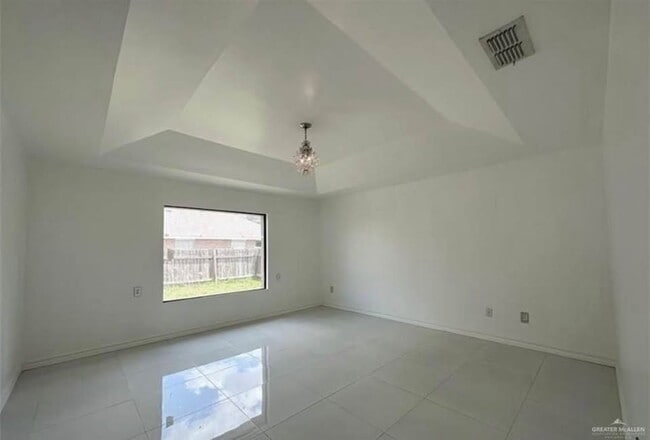 Building Photo - 1558 Guadalajara Ave