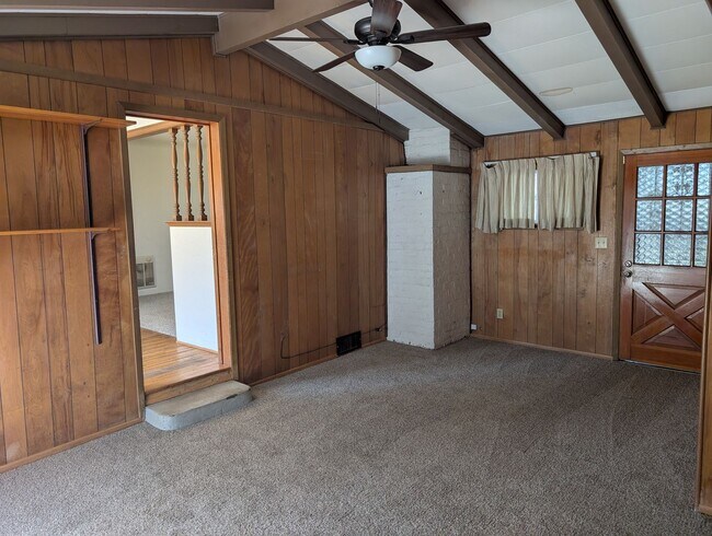 Building Photo - 17303 W Belmont Ave