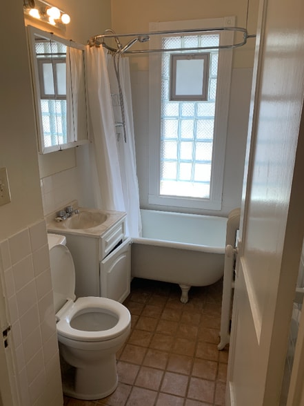 Building Photo - 1720 Ashland Ave