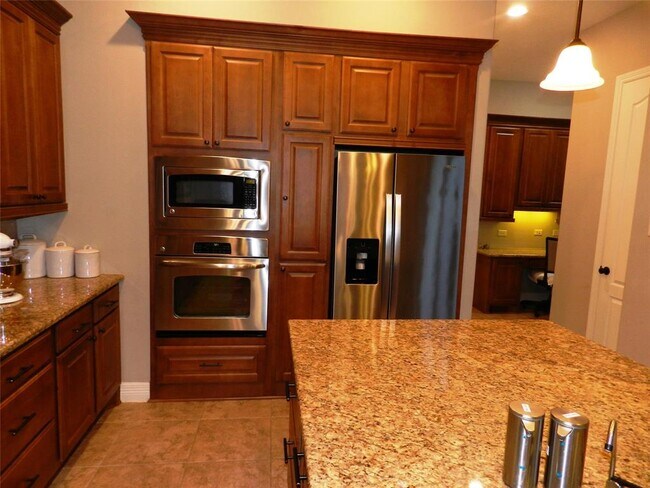 Building Photo - 4419 Montcliff Bend Ct