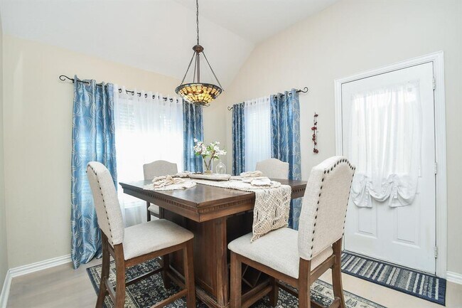 Building Photo - 7835 Stone Oak Ct