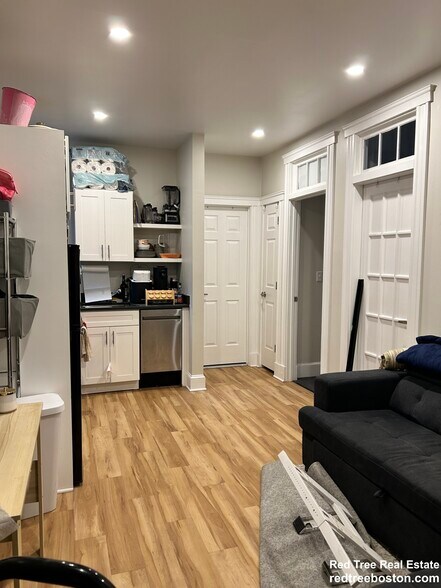 Apt 304 - 845 Beacon St