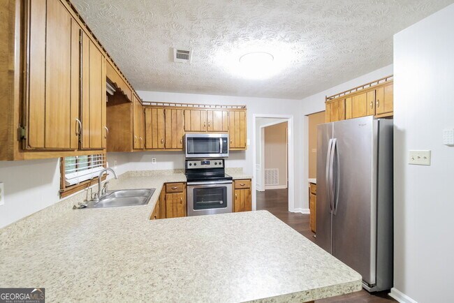 Building Photo - 1418 Hillside Pl SE