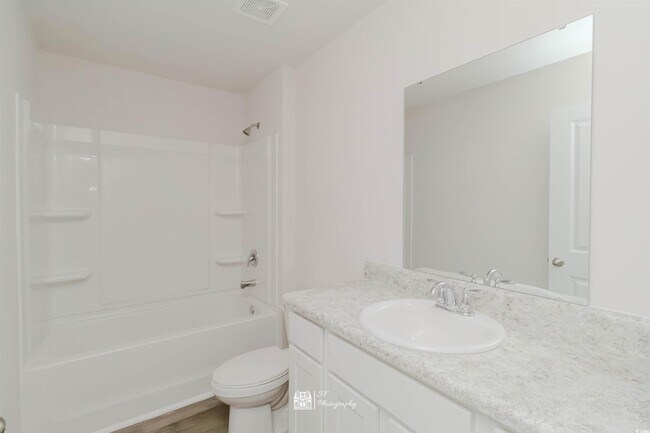 Building Photo - 302 Jeff Waters Cir