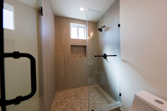 Building Photo - LUXURY in Prime Culver City