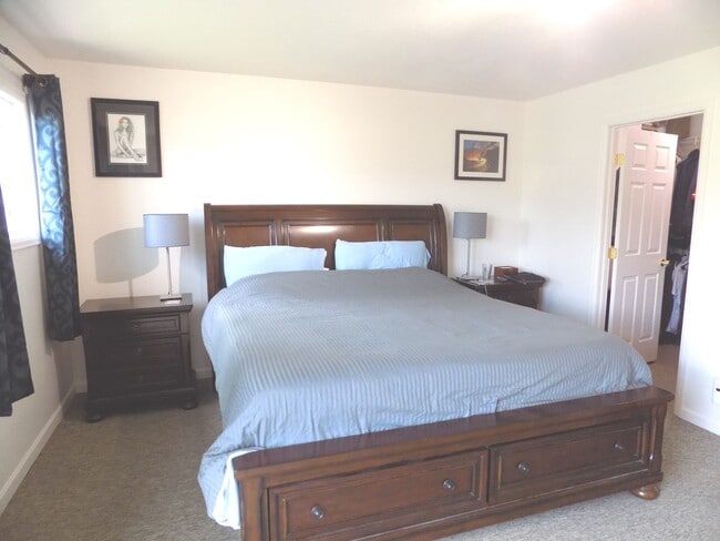 Building Photo - 324 Butch Cassidy Dr