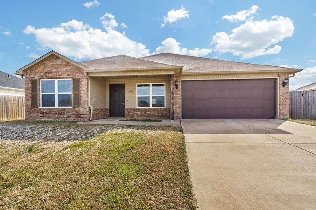 Building Photo - 848 NW Evans Cir
