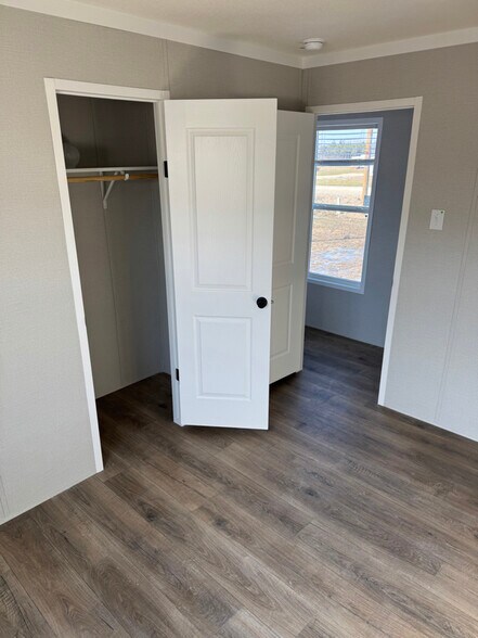 Building Photo - 250 Patriot Ln