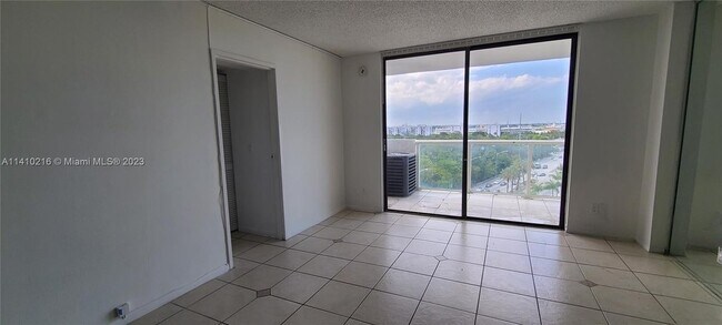 Building Photo - 13499 Biscayne Blvd