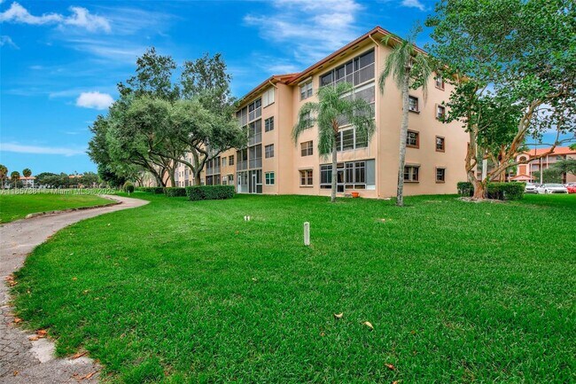 Building Photo - 1200 SW 125th Ave
