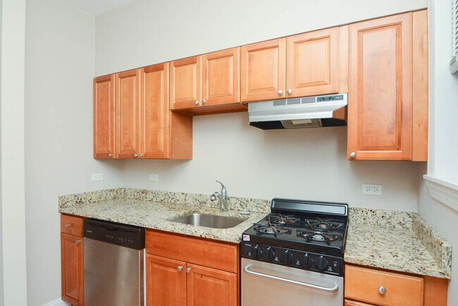 Building Photo - 899 Green Bay Rd