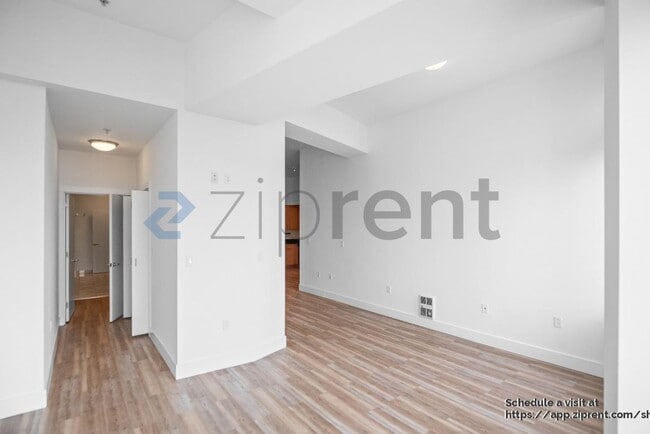 Building Photo - 1755 Broadway