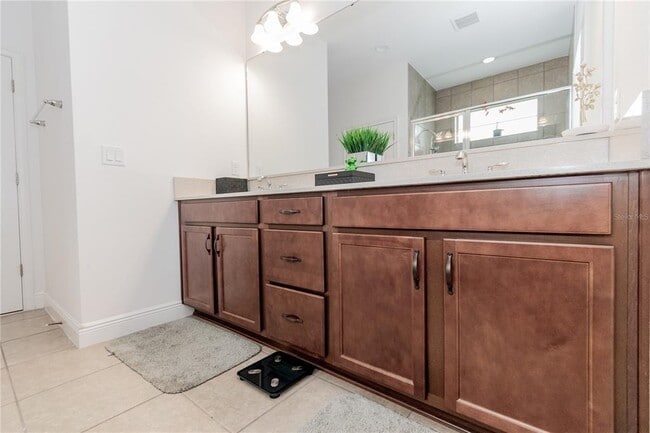 Building Photo - 3080 Crispin Cir