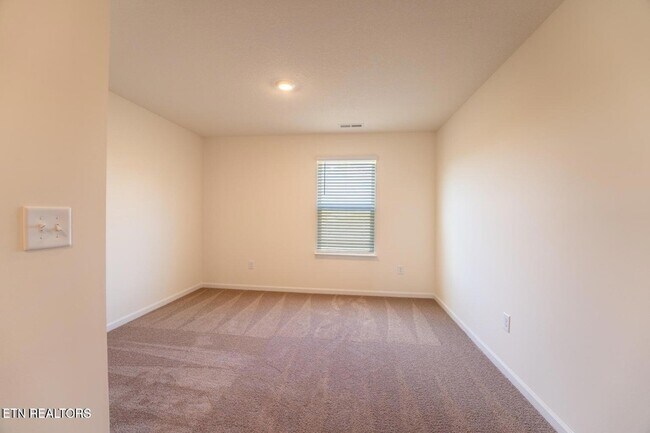 Building Photo - 322 Heritage Crossing Dr