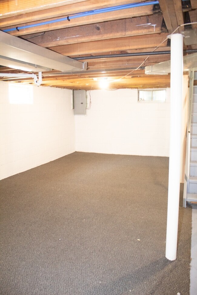 Building Photo - WAIVED APPLICATION FEES!