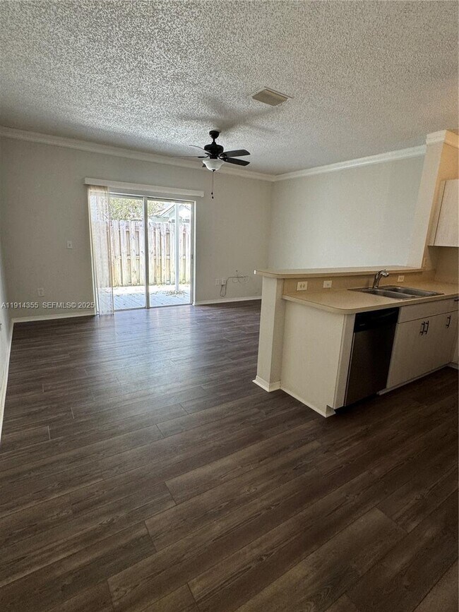 Building Photo - 2224 SE 25th Ave