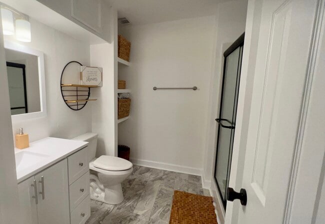 Building Photo - 572 Blacksnake Rd
