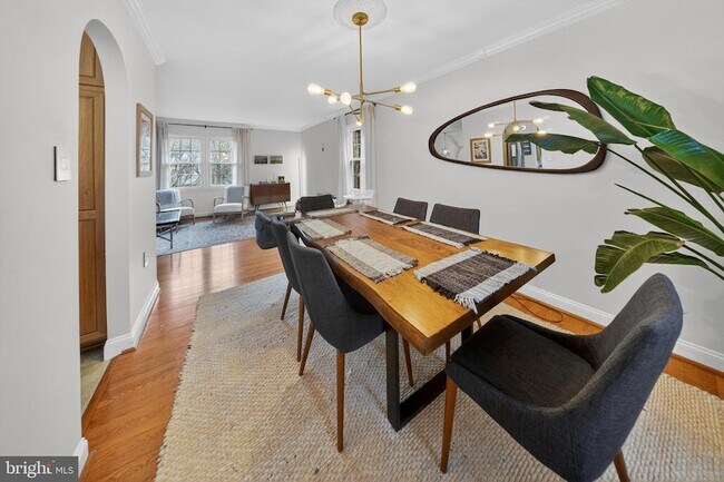 Building Photo - 1726 Glastonberry Rd