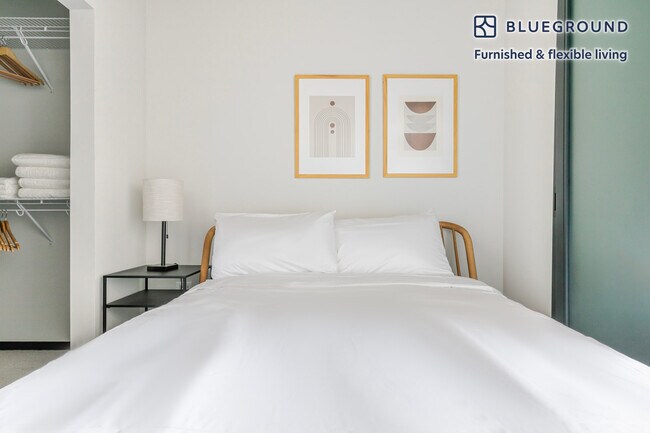 Building Photo - 1454 W Randolph St