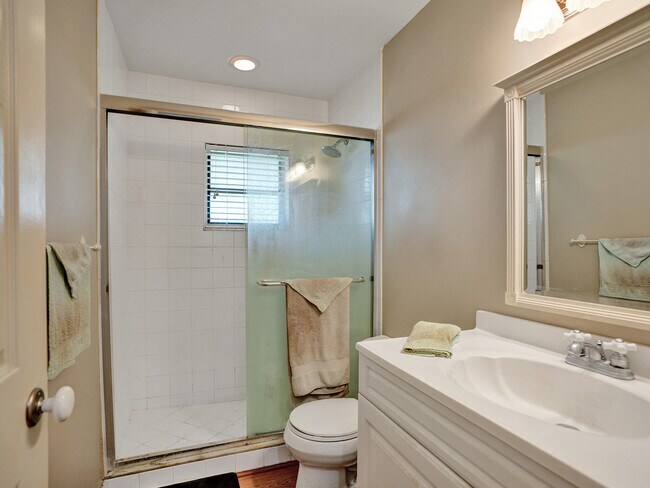 Building Photo - 13771 Via Aurora
