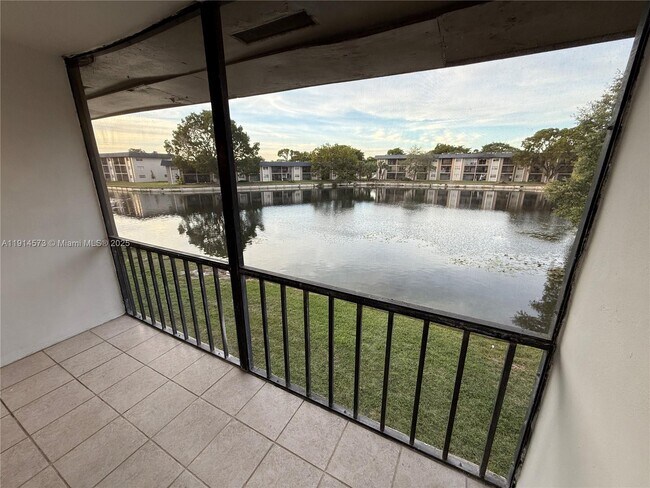 Building Photo - 7901 S Colony Cir