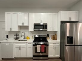Building Photo - 313 N 37th St