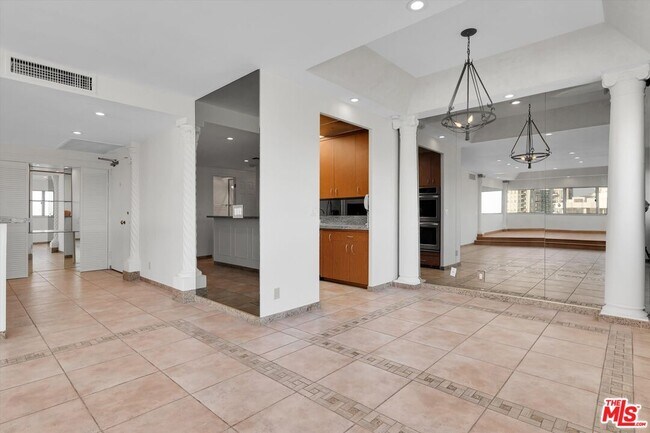 Building Photo - 10701 Wilshire Blvd