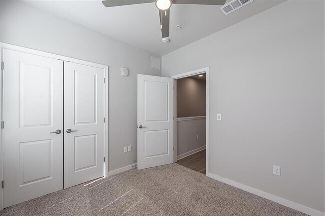 Building Photo - 4484 Marietta St