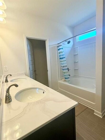 Building Photo - 503 Alma St